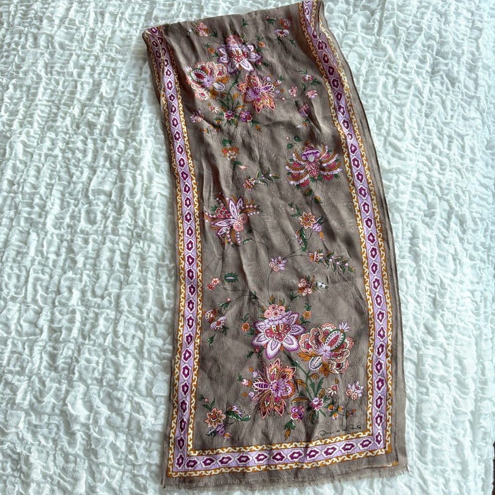 Oscar de la Renta Silk Scarf Floral Taupe Purple Long Designer Wrap 50” - Picture 3 of 10